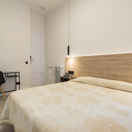 מדריד Hostal Excelsior מראה חיצוני תמונה
