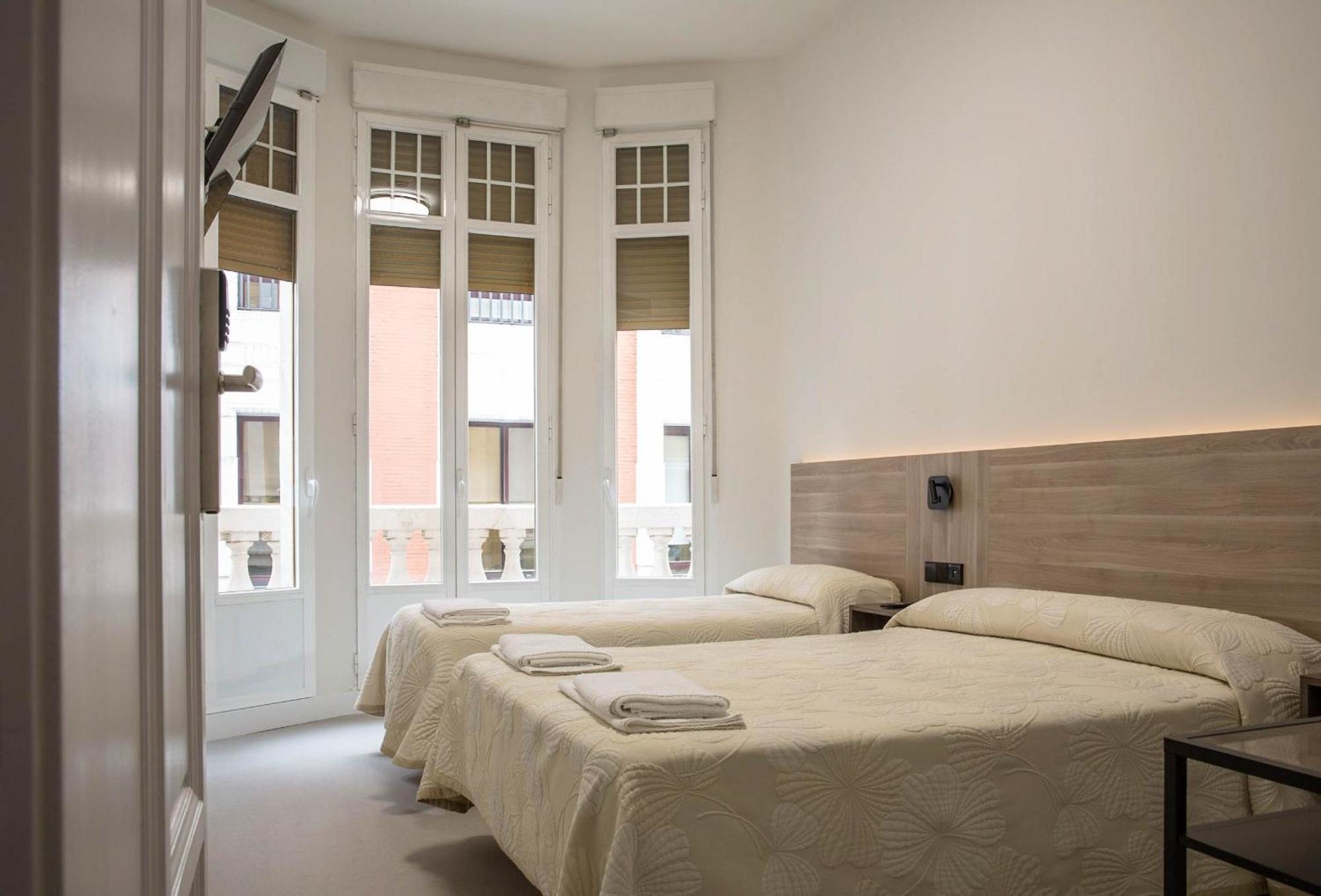 מדריד Hostal Excelsior מראה חיצוני תמונה