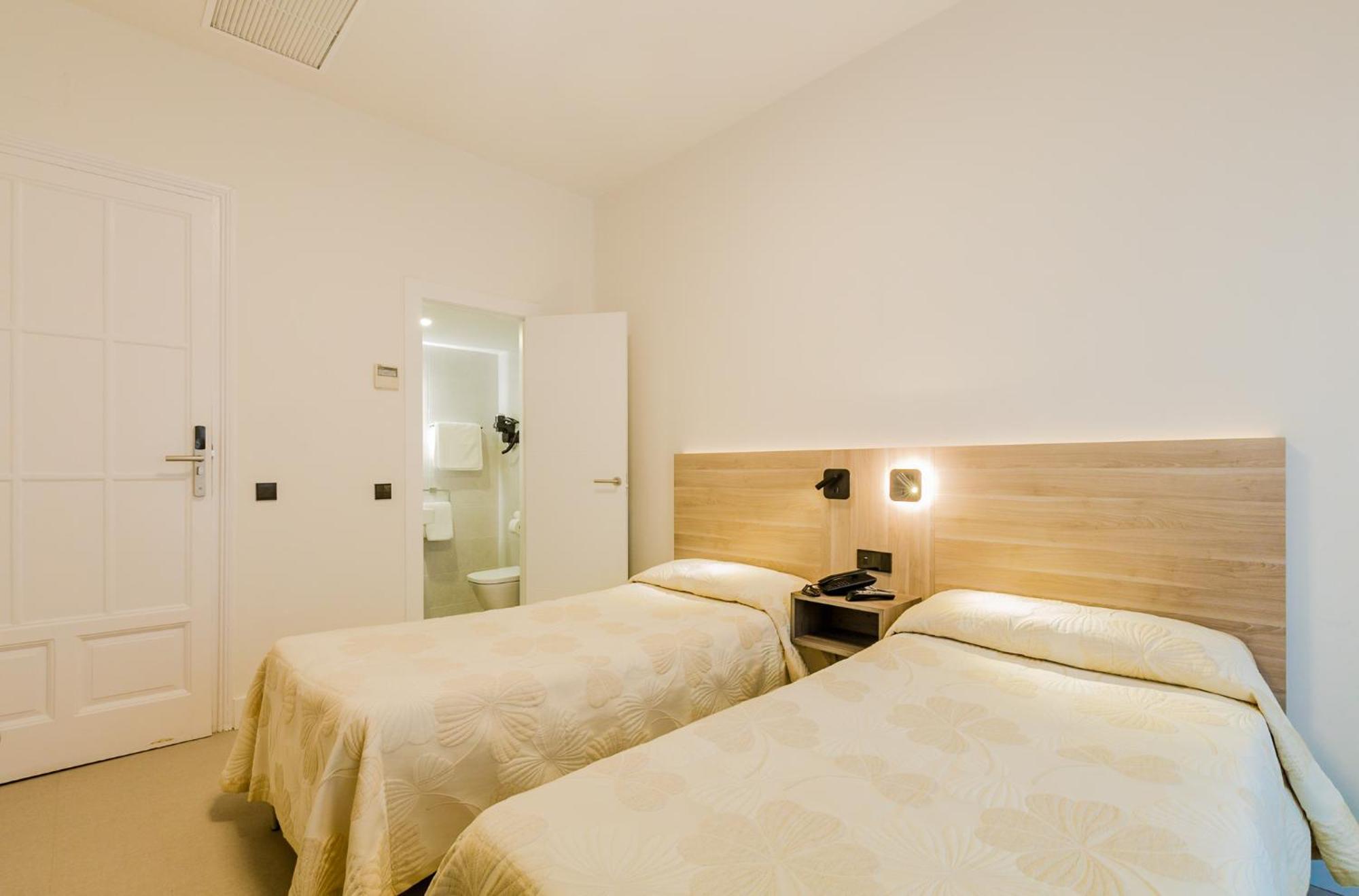 מדריד Hostal Excelsior מראה חיצוני תמונה