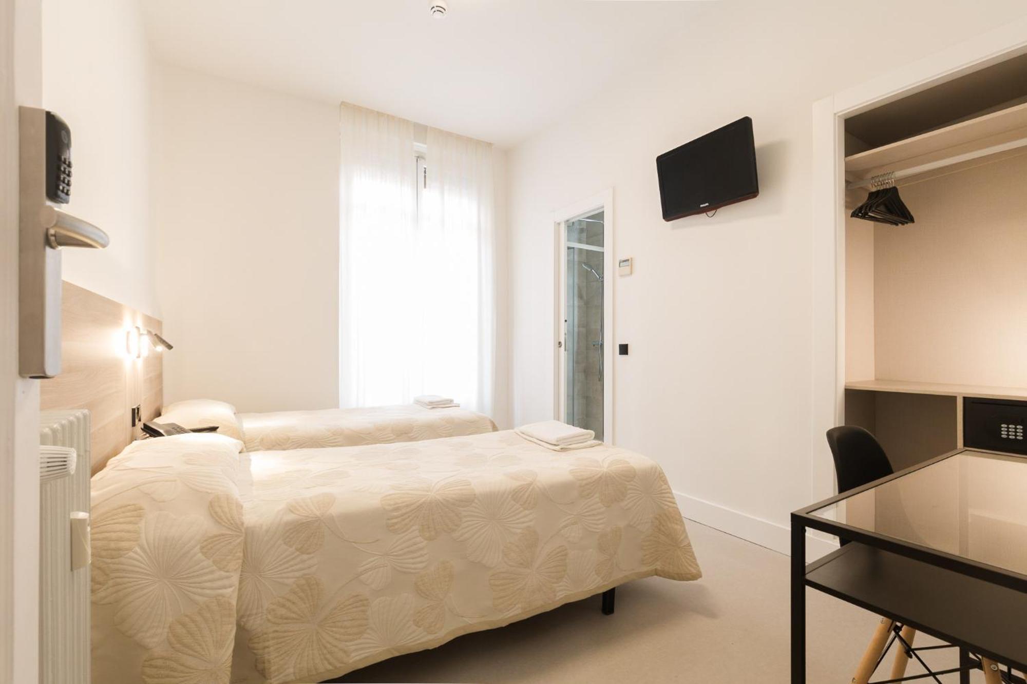 מדריד Hostal Excelsior מראה חיצוני תמונה