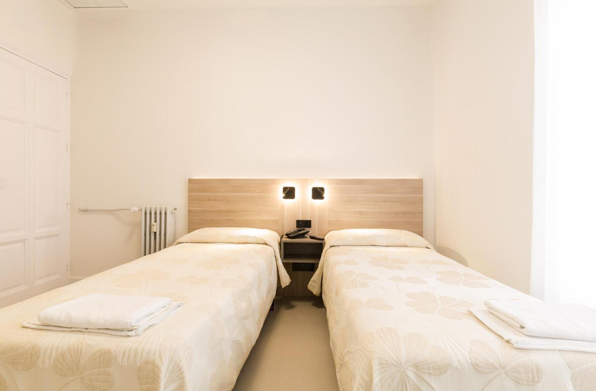 מדריד Hostal Excelsior מראה חיצוני תמונה